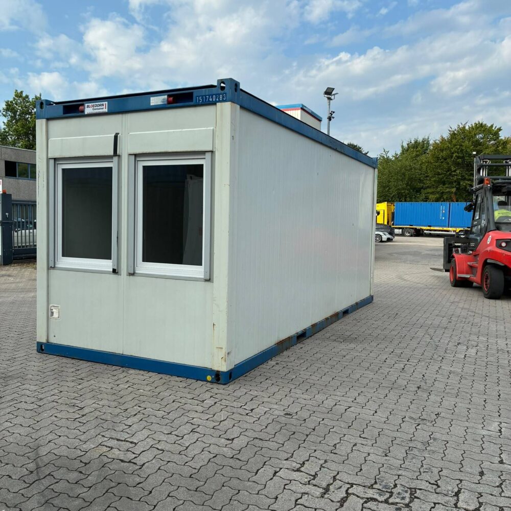 1517402833