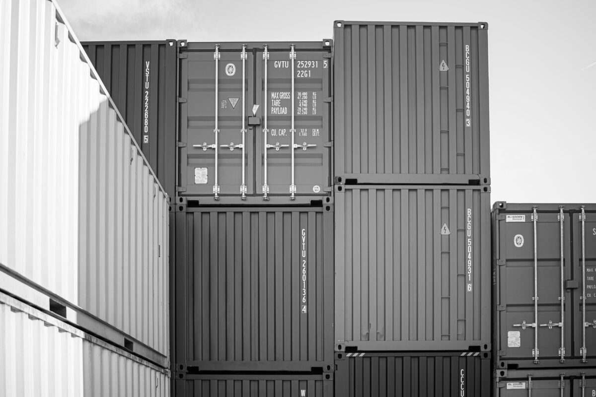 Container stehen aufeinander